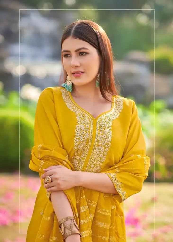 immer Roman with Embroidery Women’s Kurti Pant Dupatta Set